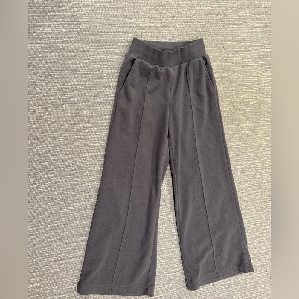 Alo Yoga Fleece Wide-Leg Pants size Medium